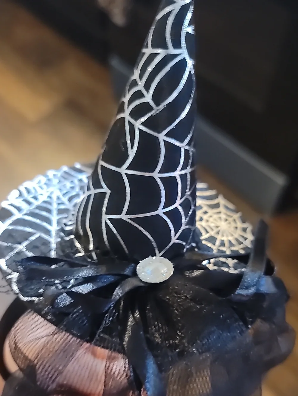 N/A stylish black